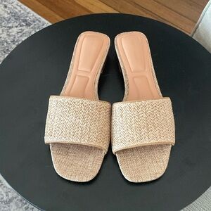 Vince Camuto sandals, size 8, brand new, never worn